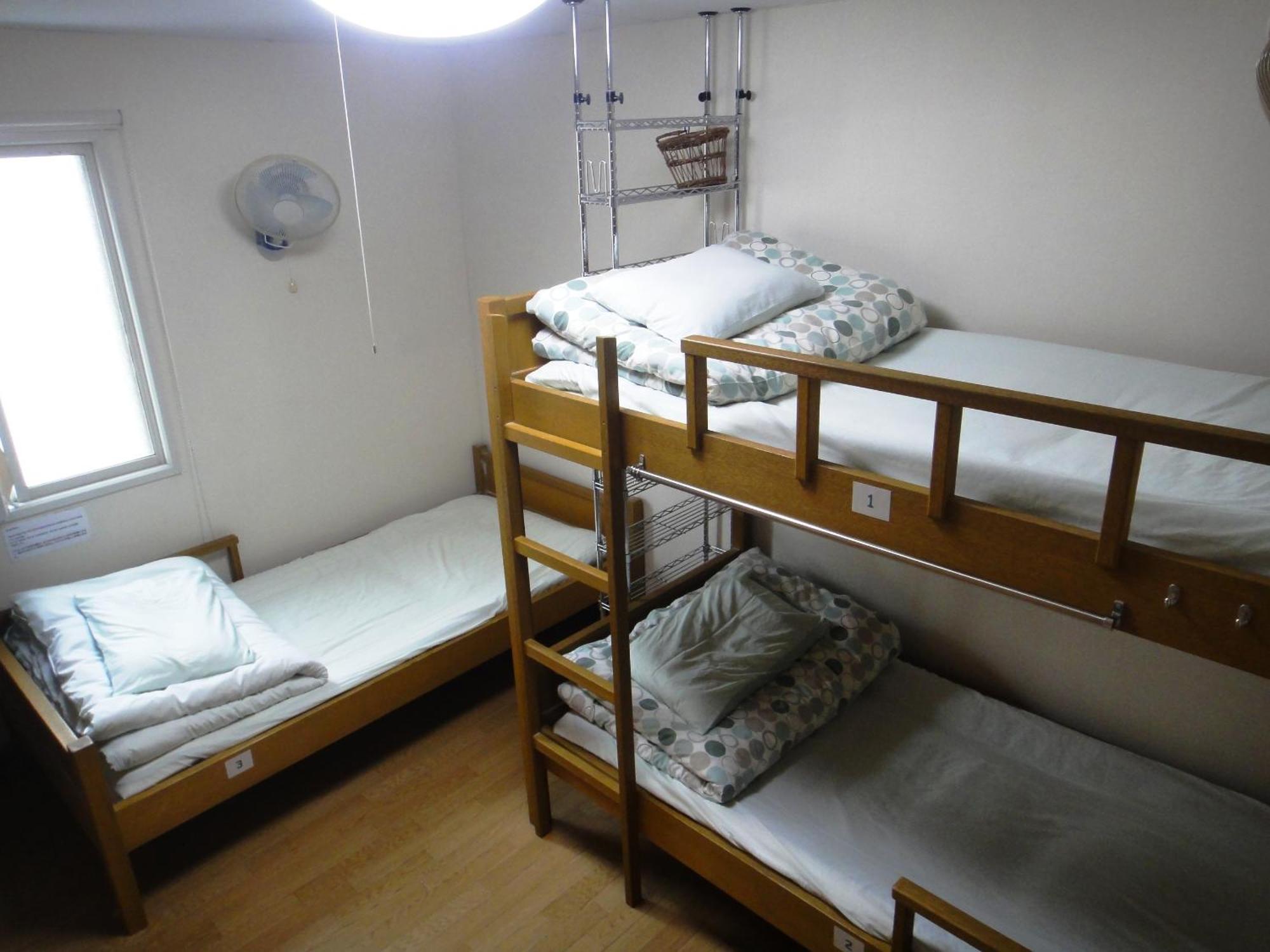 Backpackers Hostel Ino'S Place Sapporo Room photo